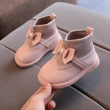 Новинка 2022 года, осенние ботильоны из мягкой кожи для девочек, модная повседневная обувь принцессы с милым бантом, детские ботинки на плоской подошве розового цвета
